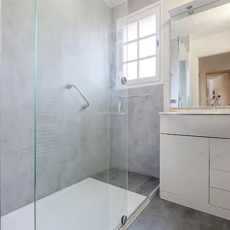 Les Pins By Interhome Apartman Saint-Raphaël