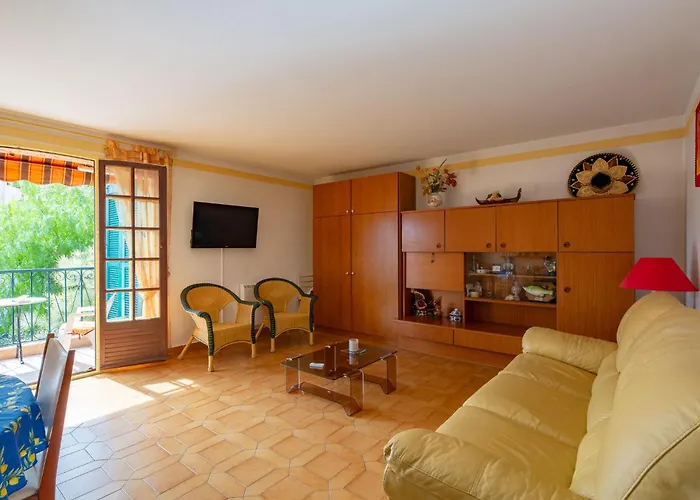 Apartamento Les Pins By Interhome Saint-Raphaël